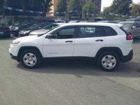 2015 Jeep Cherokee 4x4 ! Price $9999 179000 KM ON or QC Safety Included Warranty Included Carfax Inc... (image 7)