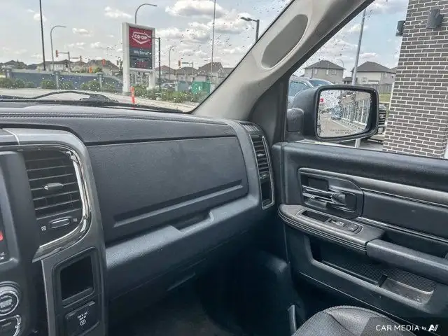 2016 Ram 1500 Sport 5.7L Crew Cab | Alpine Speakers | Sunroof in Cars & Trucks in Winnipeg - Image 12