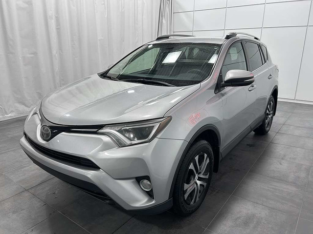 2017 Toyota RAV4 LE GROUPE AMELIORE AWD - SIEGES CHAUFFANTS in Cars & Trucks in Québec City - Image 3