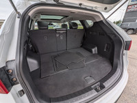 2014 Hyundai Santa Fe Sport 2.0T SE with 166000kms. 2.0 liter 4 cylinder All wheel drive Clean title... (image 5)