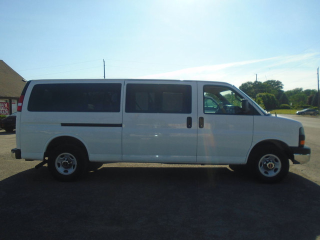 2016 GMC Savana Passenger RWD 3500 155 LT w-1LT in Cars & Trucks in St. Catharines