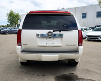 This Cadillac Escalade has a dependable Gas/Ethanol V8 6.2L/378 engine powering this Automatic trans... (image 3)