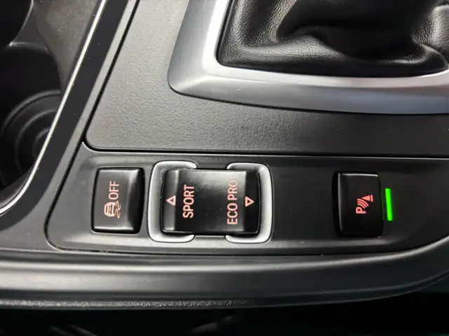 2014 BMW 4 Series Cpe 428i xDrive AWD in Cars & Trucks in Calgary - Image 28