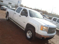 NORTH POINT MOTORS...CALL TEXT 780-224-7791 CHECK OUT THIS 09 GMC 3500HD 4X4 6.6L DURAMAX DIESEL LON... (image 3)