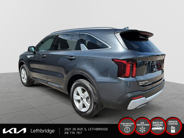 2024 Kia Sorento LX - Low KM in Cars & Trucks in Lethbridge - Image 4