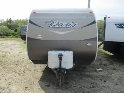 Great family trailer with an outside kitchen , front queen bedroom , rear bunkroom w/ 3 bunks and li...