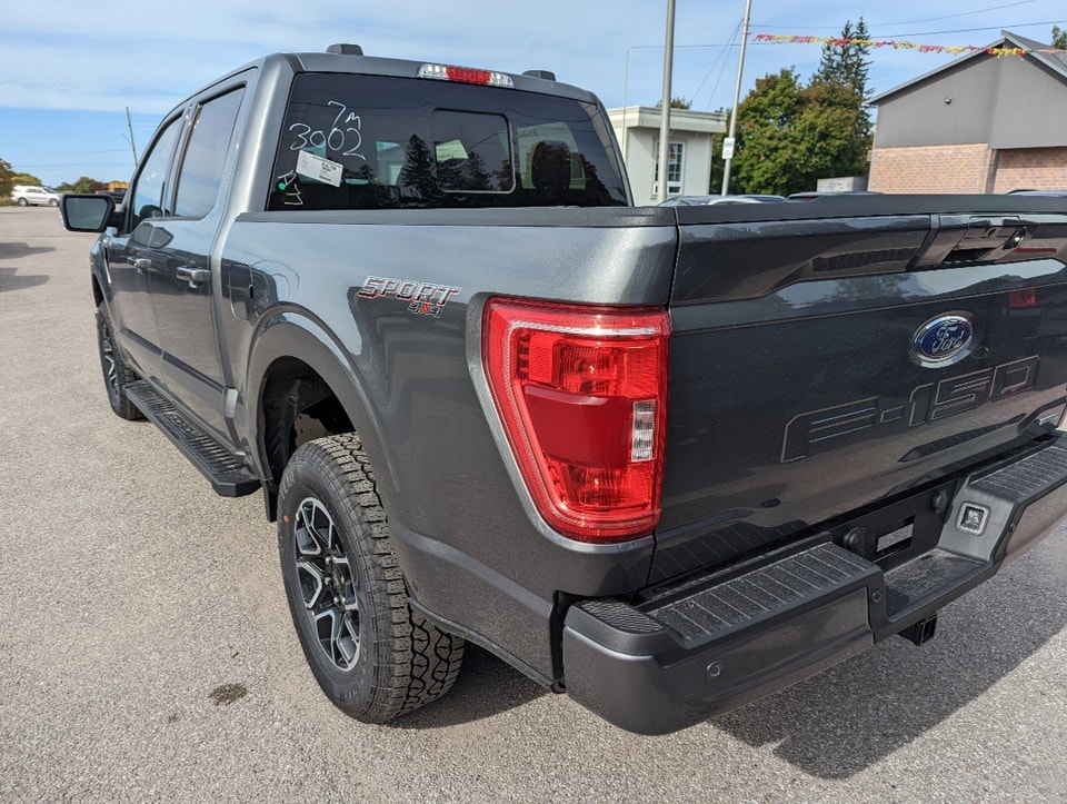  2022 Ford F-150 XLT *302A Sport, 2.7L*