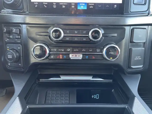 2024 Ford Super Duty F-350 SRW in Cars & Trucks in Calgary - Image 13