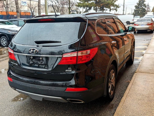 2014 Hyundai Santa Fe XL AWD 4dr 3.3L Auto Luxury w/6-Passenger in Cars & Trucks in Markham / York Region - Image 4