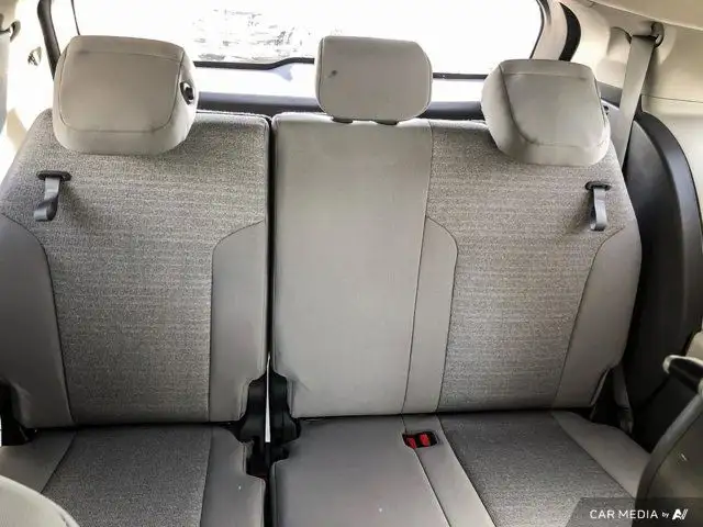 2021 Toyota Sienna LE | Third Row Seating | Apple/Android in Cars & Trucks in Calgary - Image 30