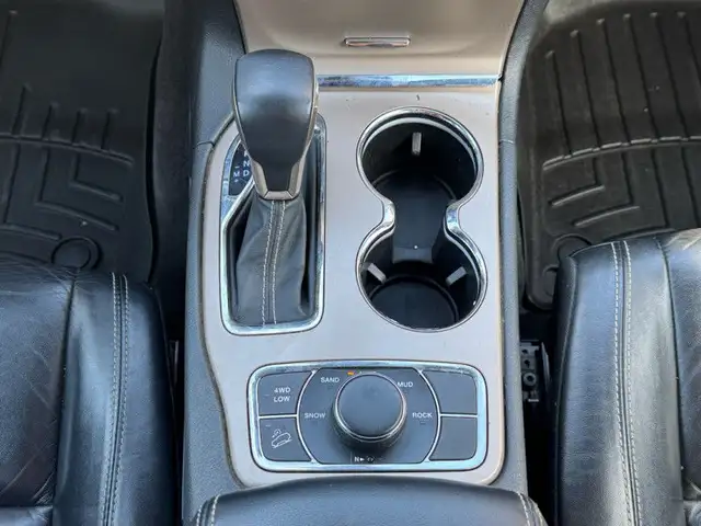 2016 Jeep Grand Cherokee Limited - Leather Seats in Cars & Trucks in Moncton - Image 21