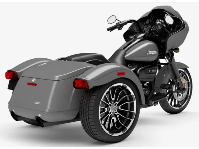 2025 Harley-Davidson FLTRT ROAD GLIDE 3 in Street, Cruisers & Choppers in Longueuil / South Shore - Image 3