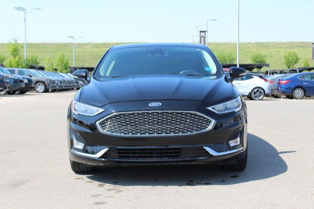 2019 Ford Fusion Hybrid Titanium in Cars & Trucks in Calgary - Image 4