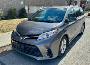 2020 Toyota Sienna LE V6