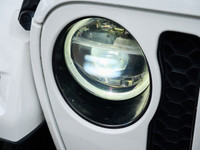 2022 Jeep Gladiator High Altitude Luxury Meets Off-Road Capability REFINED POWER & PERFORMANCE 3.6L... (image 9)