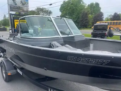 2014 Lund Boats Rebel XL 1650 Sport, Mercury 60 4 stroke, trailer, Bimini top, Stereo, X4, Aft seat....