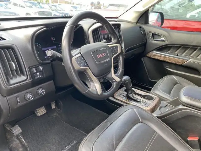 2021 GMC Canyon Crew Cab 4WD Denali dans Autos et camions dans Ville d’Edmonton - Image 4