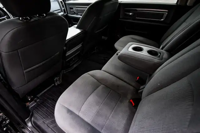 2021 Ram 1500 Classic SLT • BEDLINER • REAR CAM in Cars & Trucks in Kingston - Image 29
