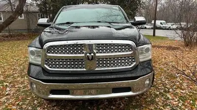 2015 RAM 1500 LAR LARAMIE 4X4 FULL 4 DOOR PICKUP TRUCK, CLEAN CARFAX, ALL SERVICE HISTORY, VERY WELL...