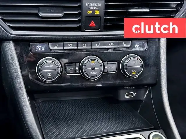 2019 Volkswagen Jetta Highline w/ Apple CarPlay, Heated Front Se in Cars & Trucks in City of Toronto - Image 38