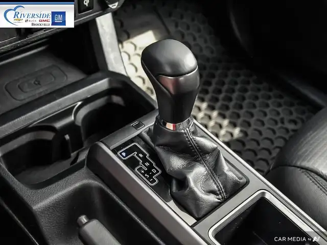 2020 Toyota Tacoma in Cars & Trucks in Brockville - Image 20