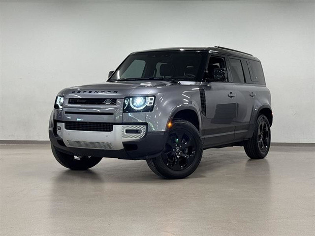 2024 Land Rover Defender 110 P300 S in Cars & Trucks in City of Montréal - Image 2