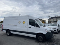 See Dealer Website for Details. 2019 Mercedes-Benz Sprinter fourgonnette utilitaire 4500 TOIT HAUT (image 6)