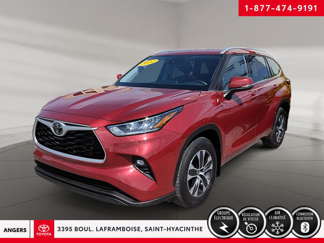 2022 Toyota Highlander in Cars & Trucks in Saint-Hyacinthe