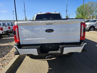 2023 Ford Super Duty F-350 SRW Platinum 4WD Crew Cab 6.75' Box, 6.7L V8 Diesel, Tremor Package, Heat... (image 3)