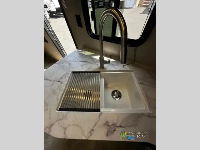 2020 Jayco Jay Flight 32TSBH in Travel Trailers & Campers in Truro - Image 15