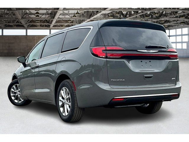 2025 Chrysler Pacifica Select in Cars & Trucks in Mississauga / Peel Region - Image 3