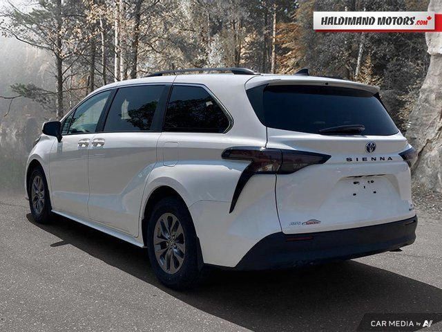 2023 Toyota Sienna LE in Cars & Trucks in Hamilton - Image 3