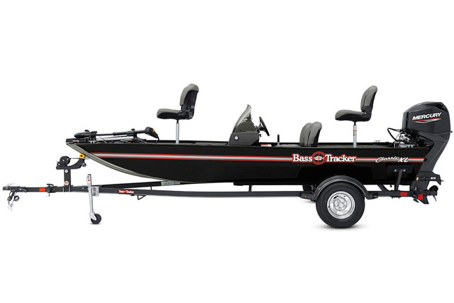 2024 Sun Tracker Bass Tracker Classic XL W/ 50 ELPT FourStroke M in Powerboats & Motorboats in Prince Albert - Image 2