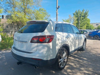 Engine: V6 Cylinder Engine 3.7L/227CI L/100Km City: 12.8 L/100Km Hwy: 9.0 Safety Equipment Tire pres... (image 4)