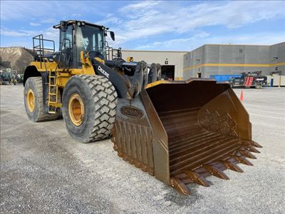 2020 John Deere 844L in Heavy Equipment in Edmonton - Image 3