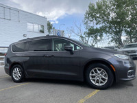 This Chrysler Pacifica delivers a Regular Unleaded V-6 3.6 L/220 engine powering this Automatic tran... (image 1)