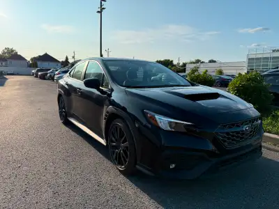 Transformez vos trajets quotidiens en une expérience excitante et abordable avec notre voiture d'occ...