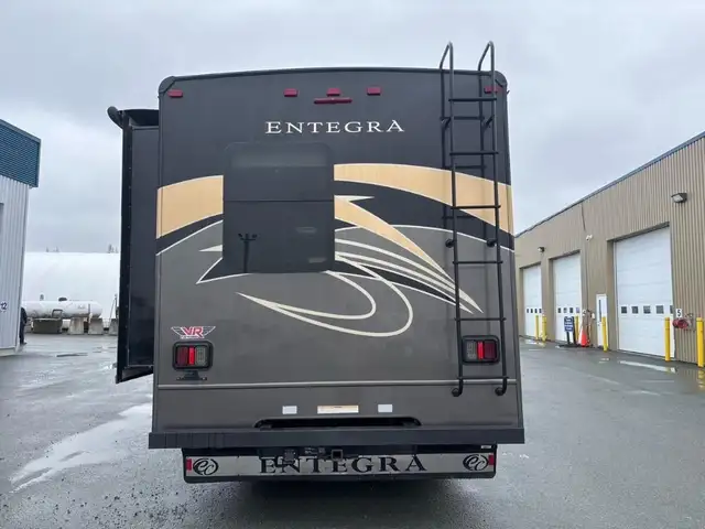 2019 Entegra Coach Esteem 30X in RVs & Motorhomes in Thetford Mines - Image 8