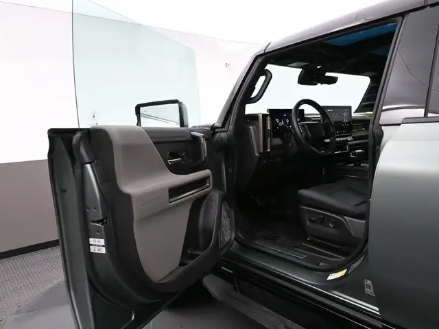 2024 GMC HUMMER EV SUV 3X EDITION 1 LAUNCH EDITION, MOONSHOT MAT in Cars & Trucks in City of Halifax - Image 19