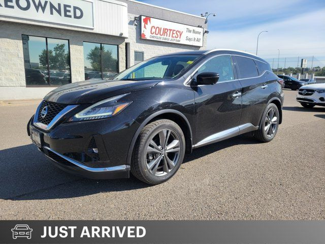 2020 Nissan Murano Platinum | Heated Leather | Apple CarPlay in Cars & Trucks in Calgary