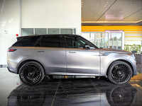 Comes equipped with: Power Trunk, Power Mirrors, Sunroof , Load Bearing Exterior Rack, Remote Igniti... (image 3)