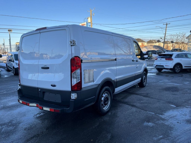 2017 Ford Transit fourgon utilitaire T 150 in Cars & Trucks in Laval / North Shore - Image 3