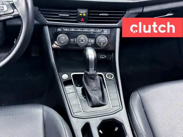 2019 Volkswagen Jetta Highline w/ Apple CarPlay, Heated Front Se in Cars & Trucks in City of Toronto - Image 41
