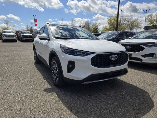 2025 Ford Escape PHEV | PANORAMIC ROOF | PREMIUM PKG in Cars & Trucks in Calgary - Image 3