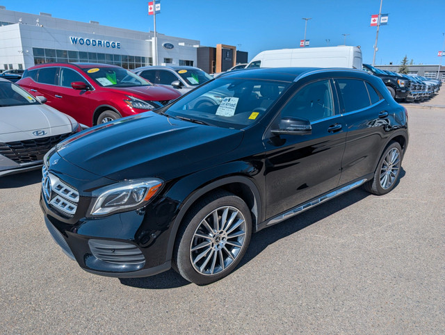 2018 Mercedes-Benz GLA 250 2.0T, NAVIGATION, SUNROOF, LEATHER... in Cars & Trucks in Calgary