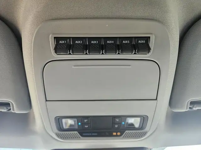 2023 Ford Super Duty F-250 SRW XLT 4WD Crew Cab 6.75' Box, 7.3L  in Cars & Trucks in St. Albert - Image 17