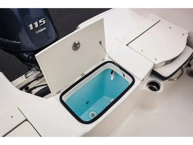 2024 Robalo R180 in Powerboats & Motorboats in Québec City - Image 35