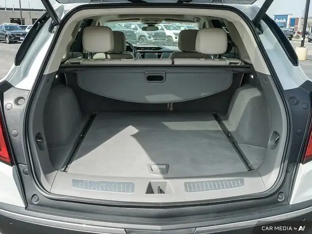 2021 Cadillac XT5 AWD Premium Luxury | Sunroof | Lane Keep in Cars & Trucks in Windsor Region - Image 15