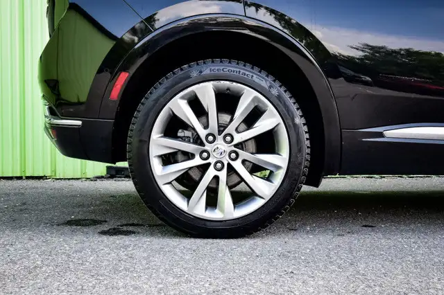 2022 Buick Envision Avenir • SUNROOF • BOSE AUDIO • HUD • LEATHE in Cars & Trucks in Kingston - Image 9