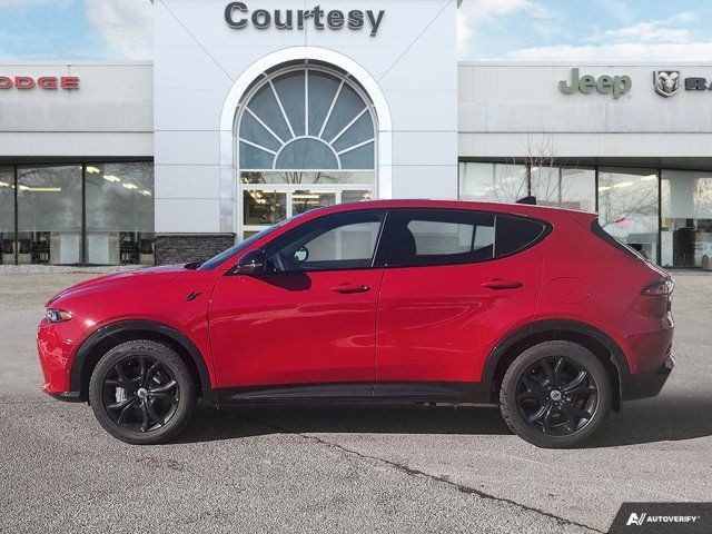 2024 Dodge Hornet R/T Plus PHEV | Wireless Charging in Cars & Trucks in Calgary - Image 2